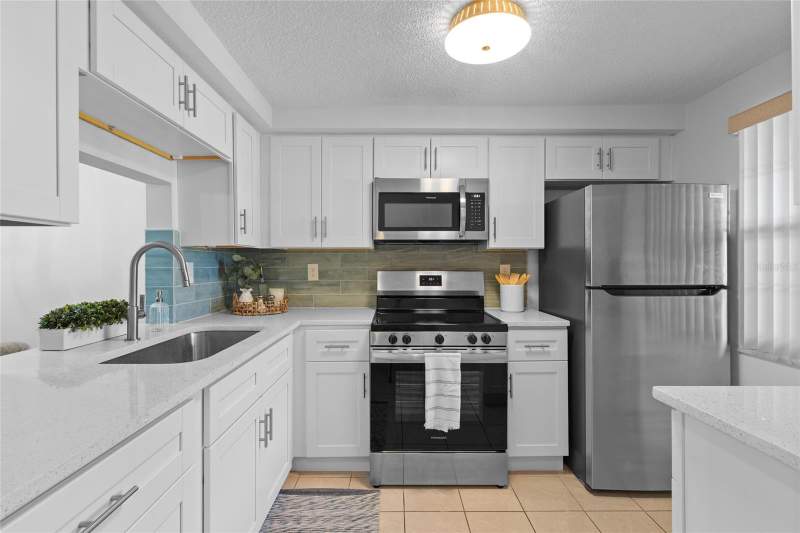 2 bedroom Condominium at 4409 Summersun Drive, Gardens Beacon Square, New Port Richey — photo 2