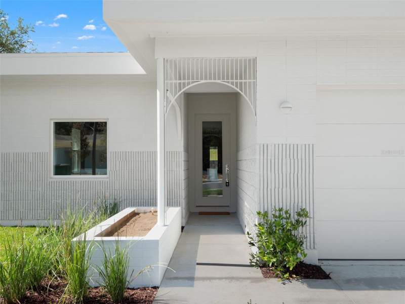 4 bedroom Single Family Residence at 458 Skyfield Court, Boulevard Oaks Of Lady Lake, Lady Lake — photo 2