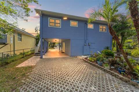 906 W Henry Avenue, home for sale on W Henry Avenue