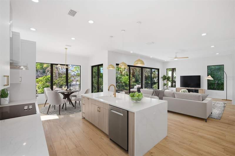 4 bedroom Single Family Residence at 1943 Shore Acres Boulevard, Shore Acres Edgewater Sec, St Petersburg — photo 3