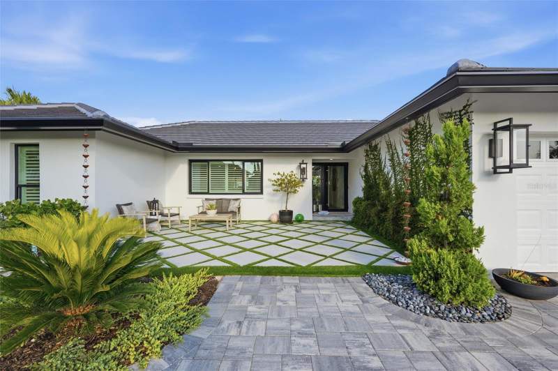 4 bedroom Single Family Residence at 2022 Hawaii Avenue, Venetian Isles, St Petersburg — photo 5