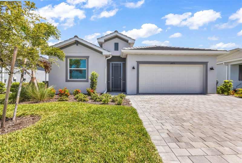 3 bedroom Single Family Residence at 8472 Shore Lake Drive, Palm Lk/Coco Bay, Englewood — photo 1