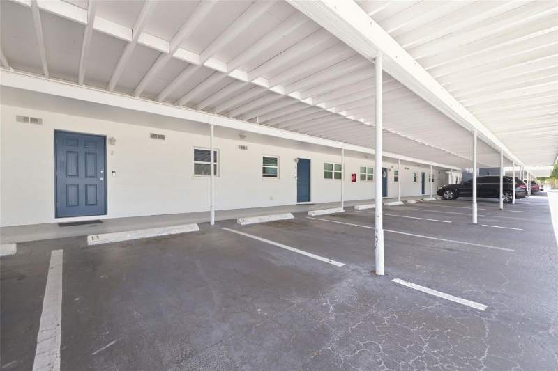 3 bedroom Condominium at 3717 46th Avenue #11, Marina Harbour Condo, St Petersburg — photo 2