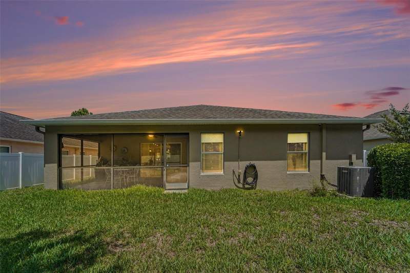 3 bedroom Single Family Residence at 10048 Ives Loop, Briar Oaks Village 01, Hudson — photo 3
