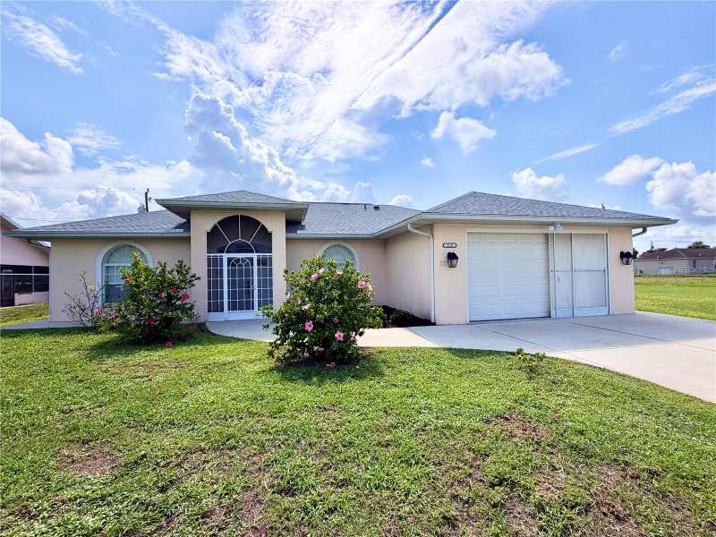 3 bedroom Single Family Residence at 219 Venetia Avenue, Warm Mineral Spgs, North Port — photo 1