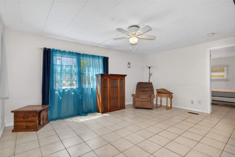 2 bedroom Mobile Home at 7489 Western Circle Drive, High Point Mh Sub, Brooksville — photo 5