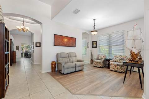 5335 Clover Mist Drive, Apollo Beach FL - photo 8 of 44