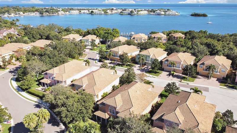 3 bedroom Townhouse at 184 Banyan Bay Drive, Banyan Bay At Rutland, St Petersburg — photo 1