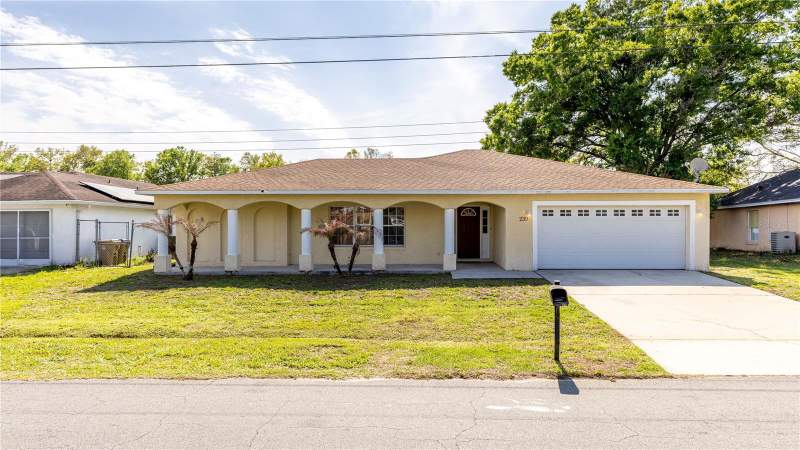 4 bedroom Single Family Residence at 239 Chadworth Drive, Poinciana Village 01 Neighborhood 01 North, Kissimmee — photo 2