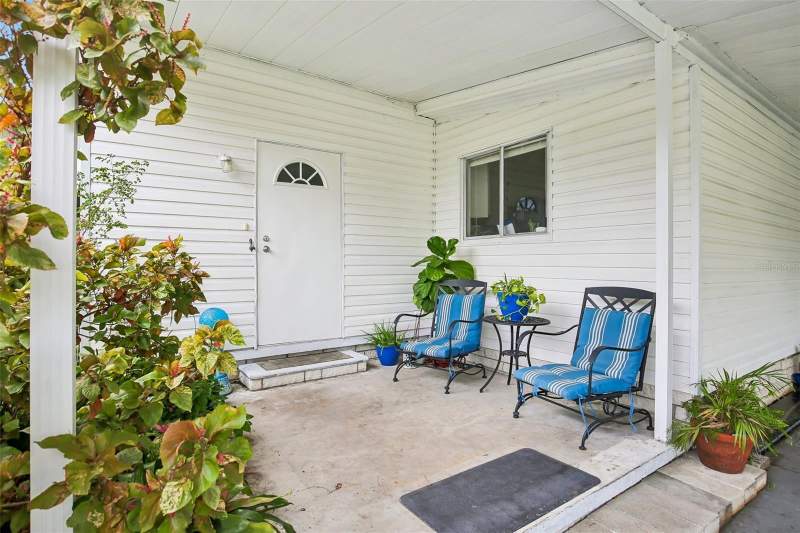 2 bedroom Manufactured Home at 8807 Sheldon West Drive, Sheldon West Mh Community, Tampa — photo 2