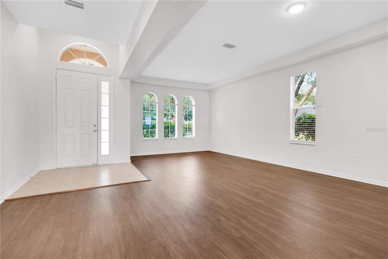 5 bedroom Single Family Residence at 2541 PEEKSKILL ROAD, CROSBY CROSSINGS, VALRICO — photo 4