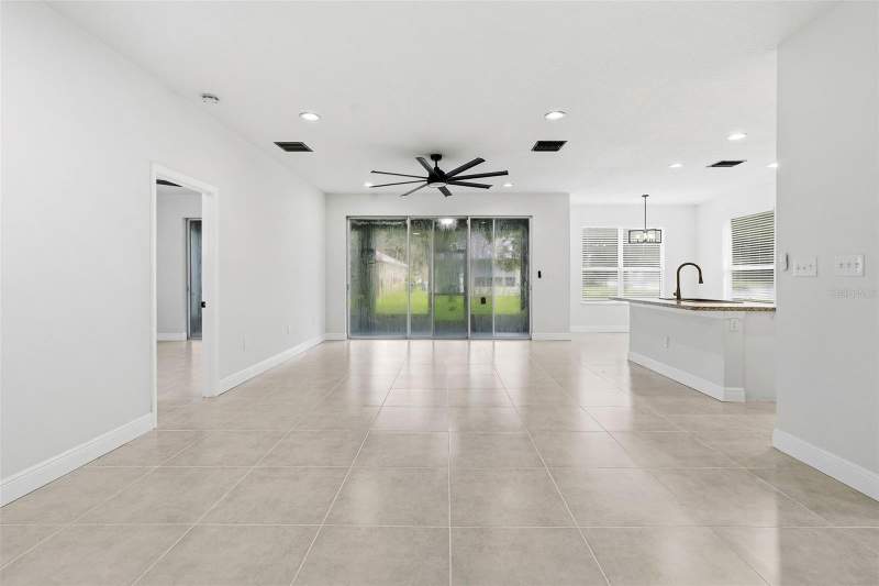 3 bedroom Single Family Residence at 8201 Cypress Breeze Way, West Meadows Parcels 12A 12B-1, Tampa — photo 4