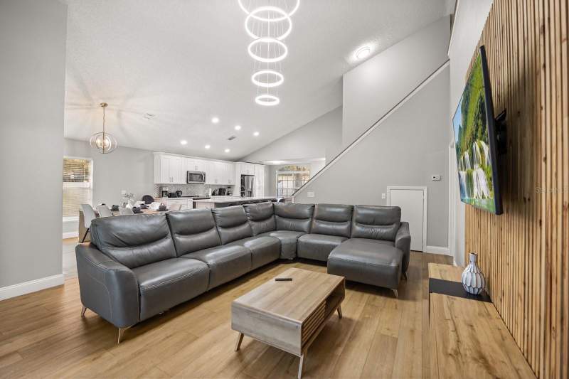 4 bedroom Single Family Residence at 4411 White Oak Circle, Whispering Oaks, Kissimmee — photo 5