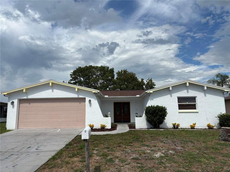 4 bedroom Single Family Residence at 9616 Lake Christina Lane, Embassy Hills, Port Richey — photo 3