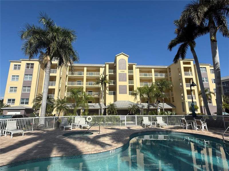 2 bedroom Condominium at 423 150TH AVENUE #1405, SNUG HARBOUR CONDO, MADEIRA BEACH — photo 2