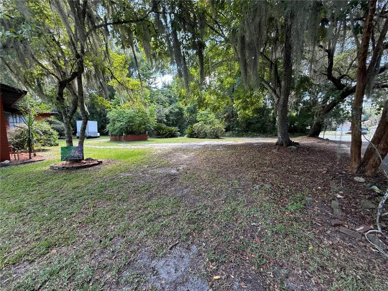 3 bedroom Single Family Residence at 1830 SW Williston Road, Gainesville, Gainesville — photo 3