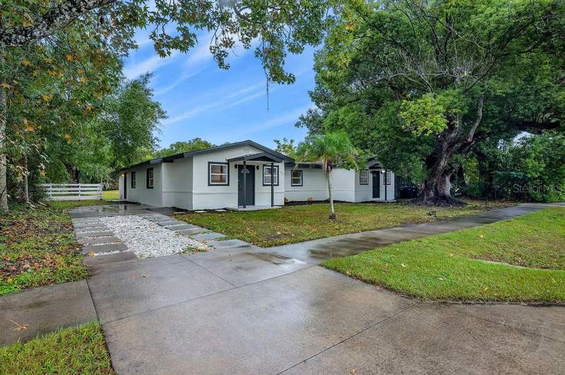 5 bedroom Single Family Residence at 842 Dennis Avenue, Blue Diamond, Orlando — photo 2