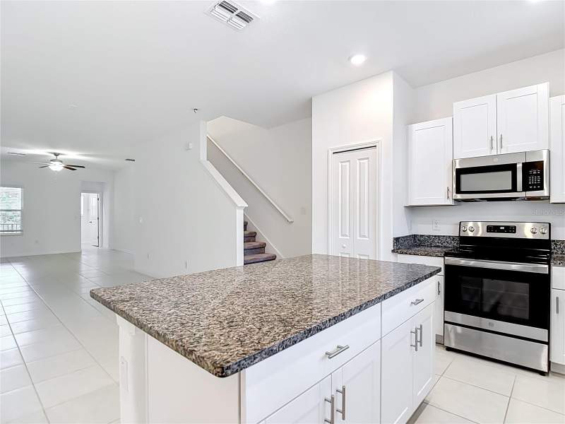 2 bedroom Townhouse at 840 Tennyson Mill Circle, Palm River Twnhms Ph 2, Tampa — photo 5