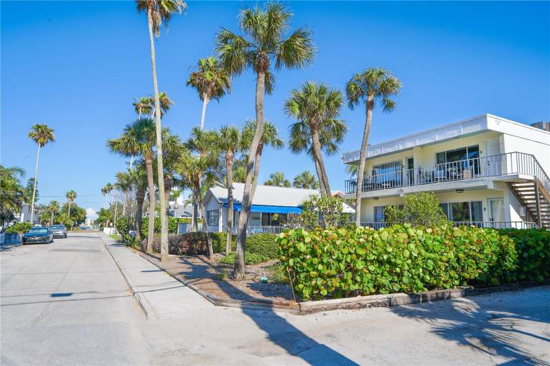 1 bedroom Condominium at 108 14th Avenue #2, Pines Of Pass-A-Grille Condo, St Pete Beach — photo 3