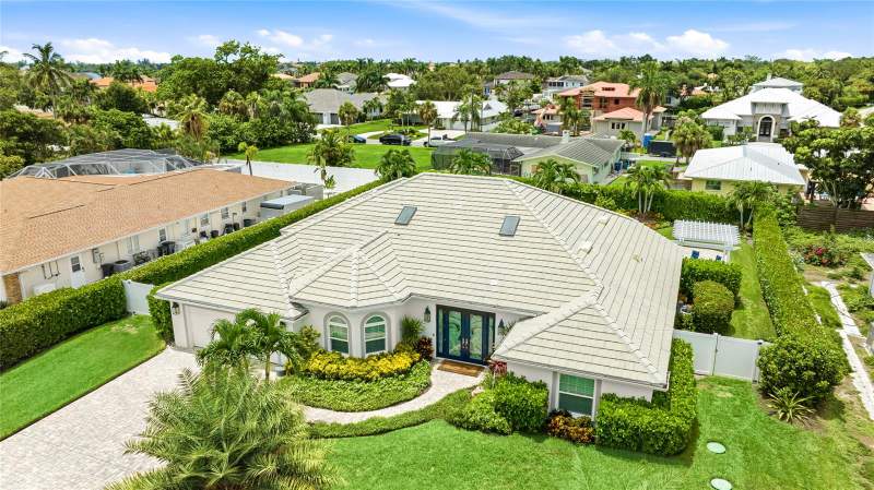 4 bedroom Single Family Residence at 7780 Holiday Drive, Holiday Harbor, Sarasota — photo 5