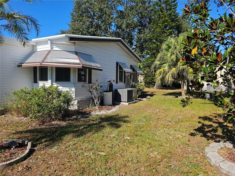 2 bedroom Manufactured Home at 101 Dolphin Drive, Gull-Aire Village, Oldsmar — photo 4