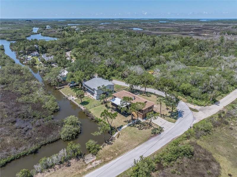 2 bedroom Single Family Residence at 1517 S Fishcreek Point, Crystal River, Crystal River — photo 2