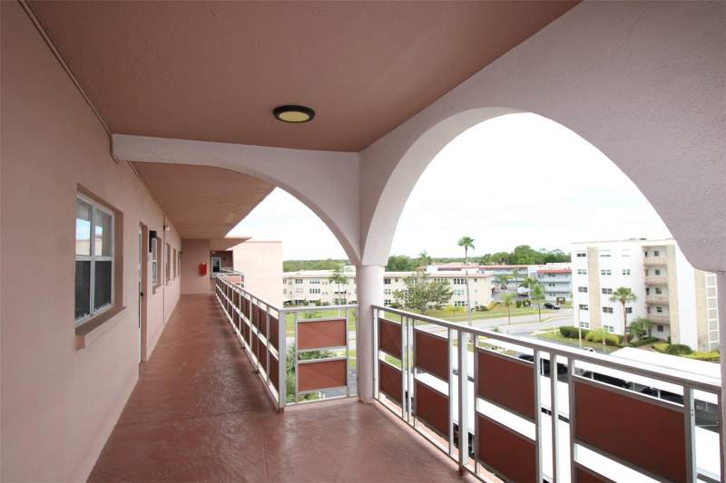2 bedroom Condominium at 5521 80TH STREET #506, FIVE TOWNS OF ST PETE, ST PETERSBURG — photo 2