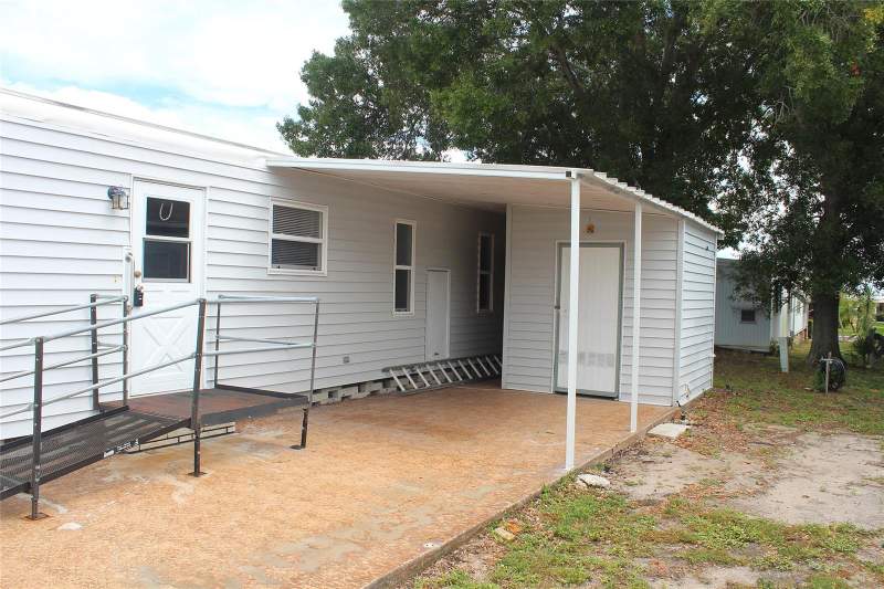 2 bedroom Manufactured Home at 837 Cane Palm Street, Largo, Largo — photo 4