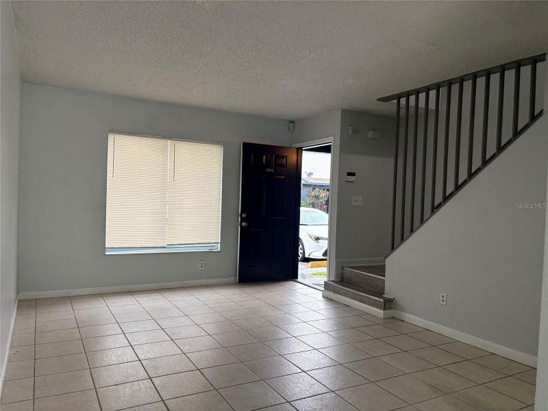2 bedroom Townhouse at 13045 Londondary Place, Hapshire Villas Unrec Tnhse Place, Tampa — photo 2