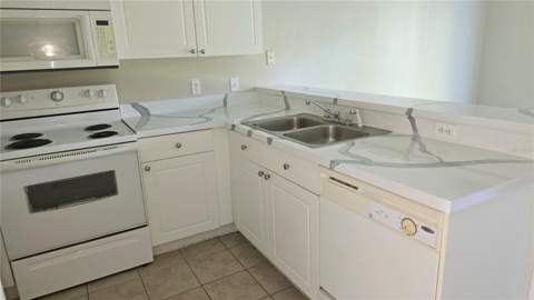 336 Cervantes Drive #336, Kissimmee FL - photo 8 of 29