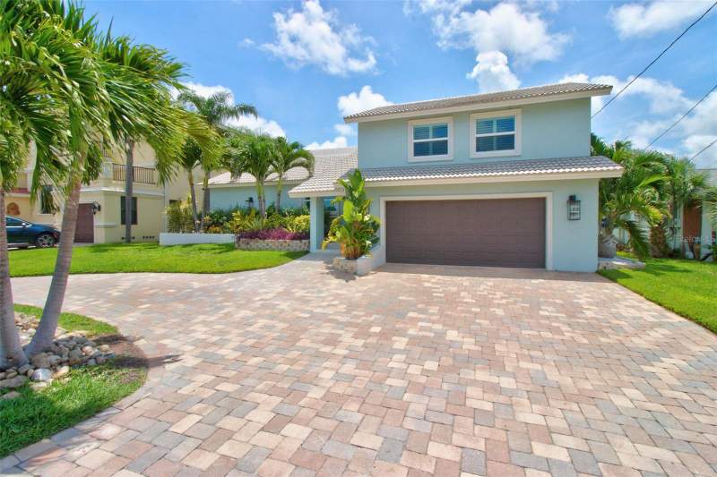 4 bedroom Single Family Residence at 503 Johns Pass Avenue, Crystal Island 2nd Add, Madeira Beach — photo 4