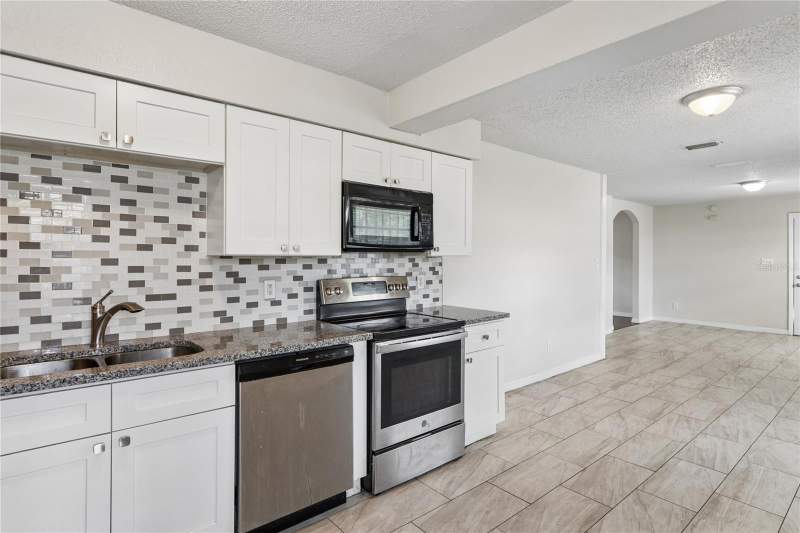4 bedroom Single Family Residence at 9608 N 10th Street, Castle Heights Map, Tampa — photo 5