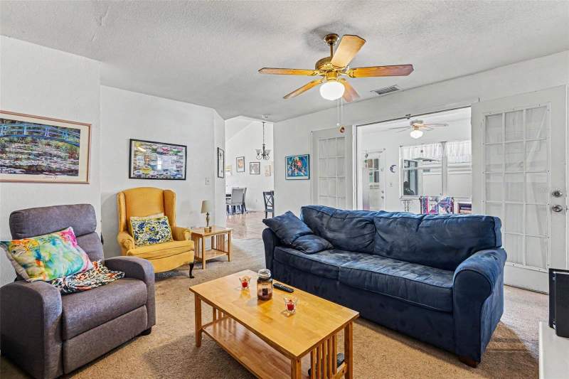 3 bedroom Single Family Residence at 4 CARMONA WAY, POINCIANA VILLAGE 1 NBHD 3 EAST, KISSIMMEE — photo 4