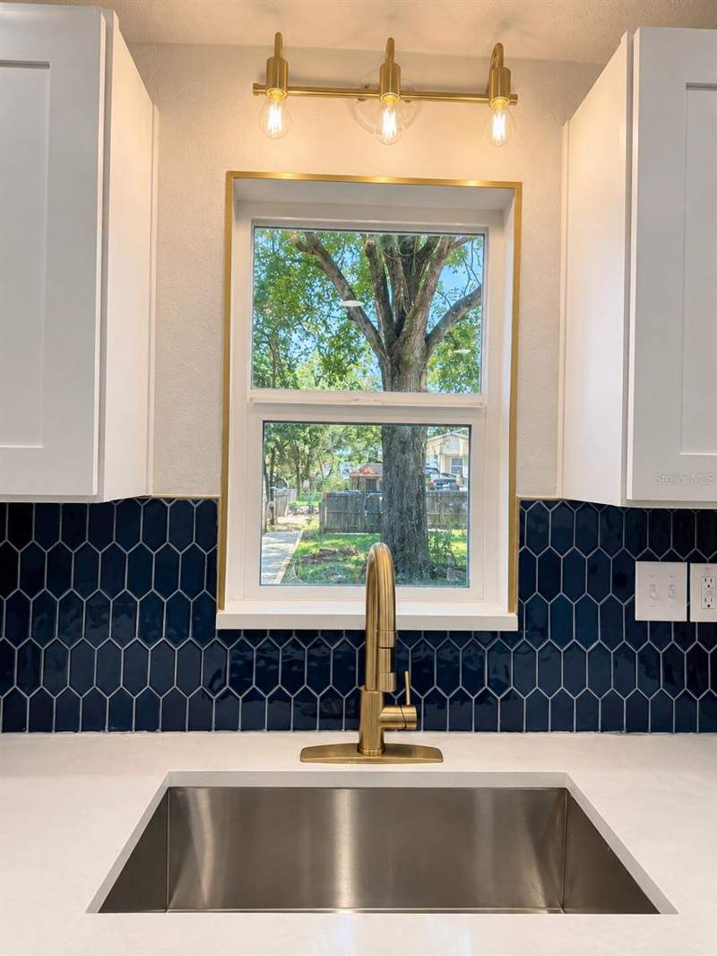 2 bedroom Single Family Residence at 8713 N 39th Street, Temple Crest Unit 1, Tampa — photo 5