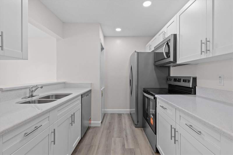 2 bedroom Condominium at 381 Moorings Cove Drive #9B, Moorings The Condo, Tarpon Springs — photo 3