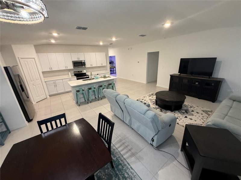 4 bedroom Single Family Residence at 13038 Calcite Blue Avenue, Balm Grove West, Wimauma — photo 3