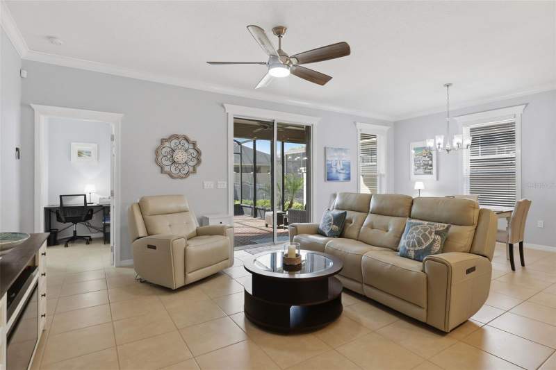 2 bedroom Single Family Residence at 902 Tidal Pond Drive, Cascades/Groveland-Ph 5, Groveland — photo 2