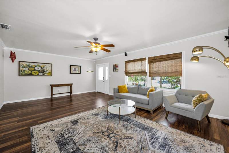 4 bedroom Single Family Residence at 4994 17th Avenue, Disston Hills Sec A & B, St Petersburg — photo 4