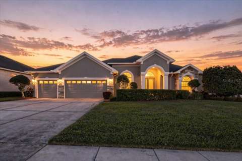 230 Lake Arietta Court, gated community for sale in Auburndale