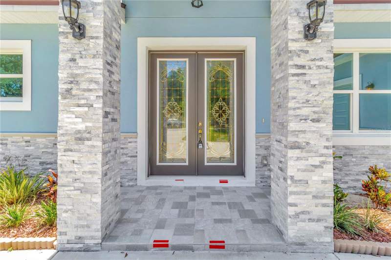 5 bedroom Single Family Residence at 319 Water Shore Drive, Leesburg Waters Edge Sub, Leesburg — photo 3