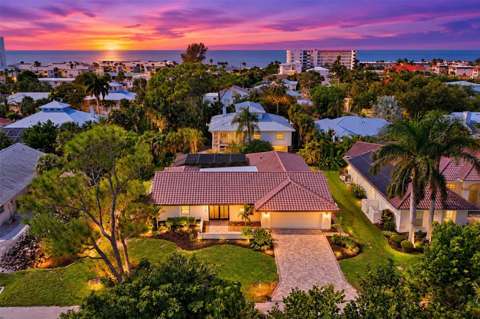 620 Hibiscus Drive, gated community for sale in Venice