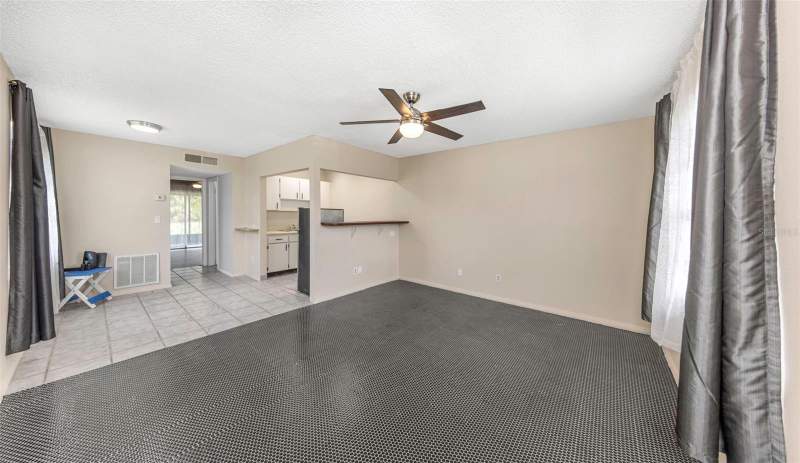 1 bedroom Villa at 24862 US Highway 19 N #2001, Hill Crest Villas, Clearwater — photo 5
