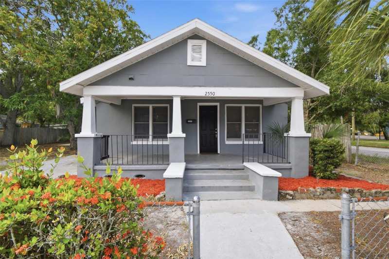 4 bedroom Single Family Residence at 2550 10th Avenue, Prathers Fourth Royal, St Petersburg — photo 1