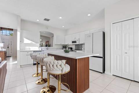 4692 Golden Beach Court, Kissimmee FL - photo 12 of 54