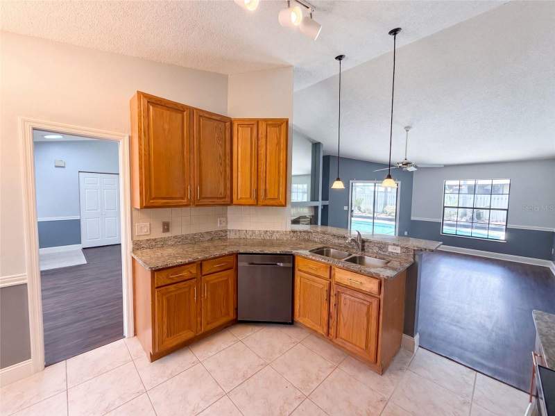 3 bedroom Single Family Residence at 14725 Eagles Crossing Drive, Hunters Creek Tr 145 Ph 03, Orlando — photo 5