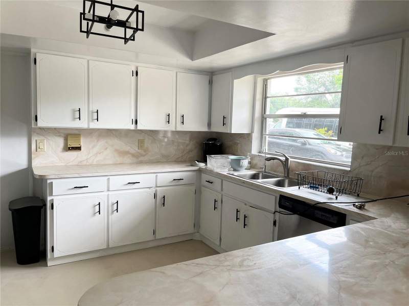 6 bedroom Single Family Residence at 230 BAY MEADOW ROAD, HENSONS ACRES, LONGWOOD — photo 5