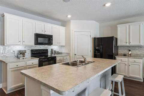 5946 Churchill Sq Way, Groveland FL - photo 12 of 31