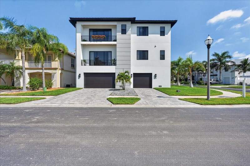 4 bedroom Single Family Residence at 116 Wimbledon Court, Redington Shores Yacht & Tennis Club, Redington Shores — photo 4