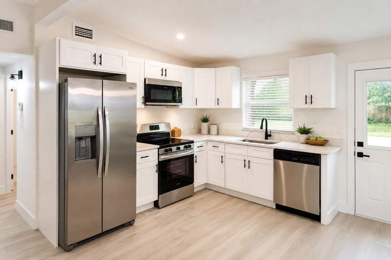 3 bedroom Single Family Residence at 9001 82nd Street, Crestridge 6th Add, Seminole — photo 3