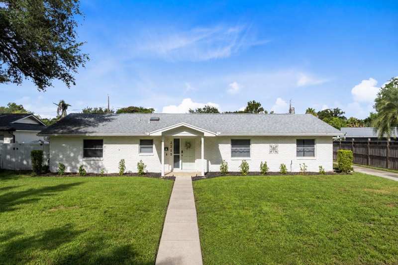 4 bedroom Single Family Residence at 2215 Bradford Court, Plaza Park, Orlando — photo 1